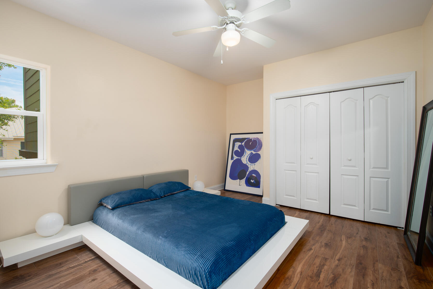 OLD BAY CONDO - Residential