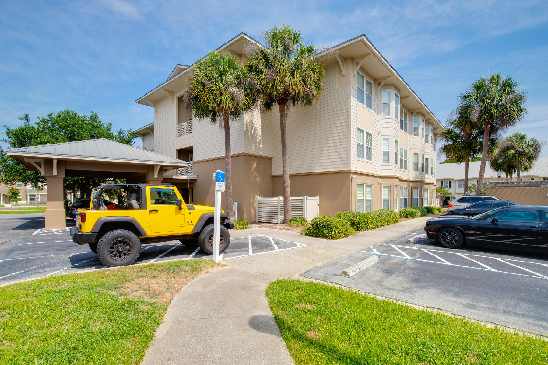 OLD BAY CONDO - Residential