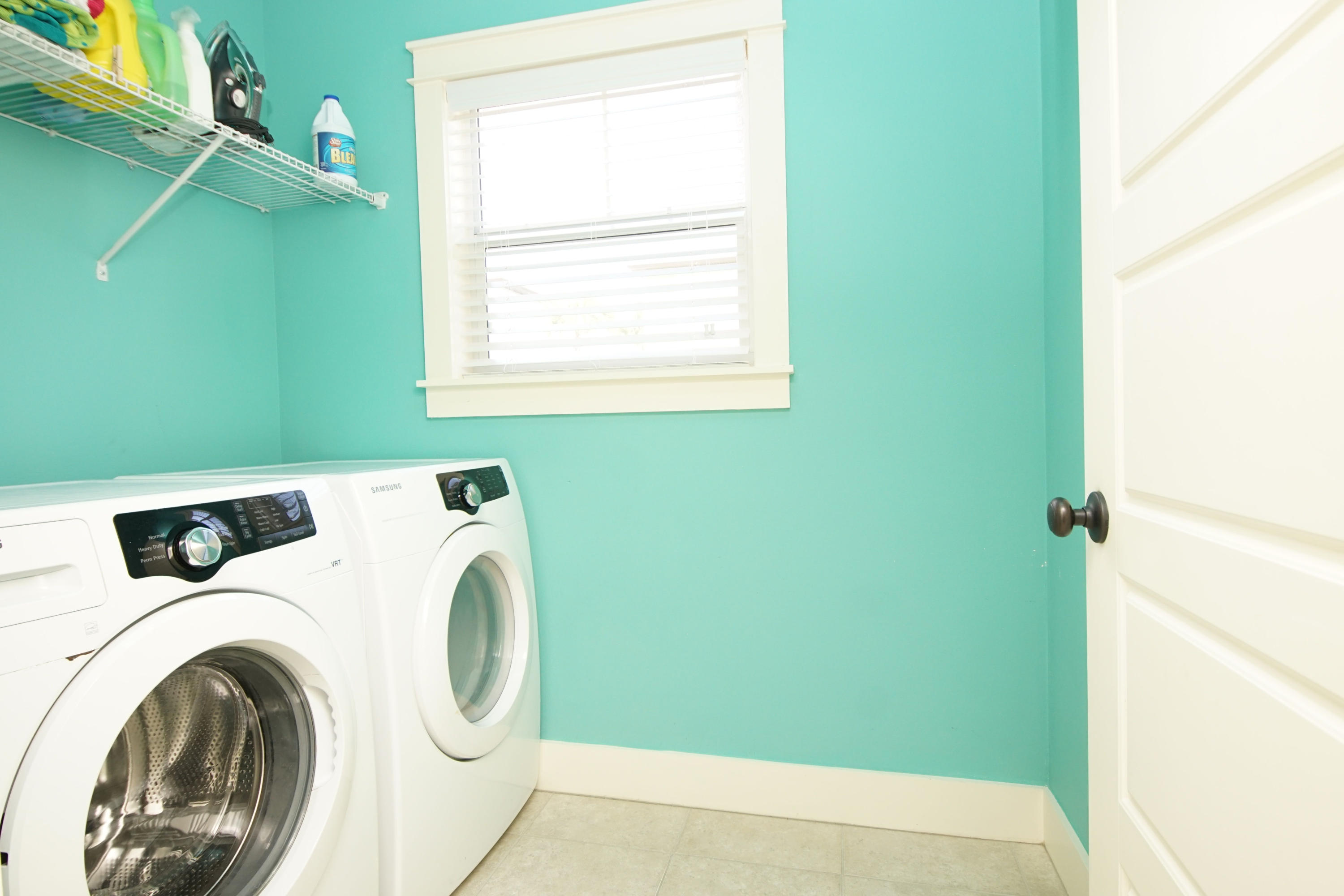 LEISURE BAY - Residential