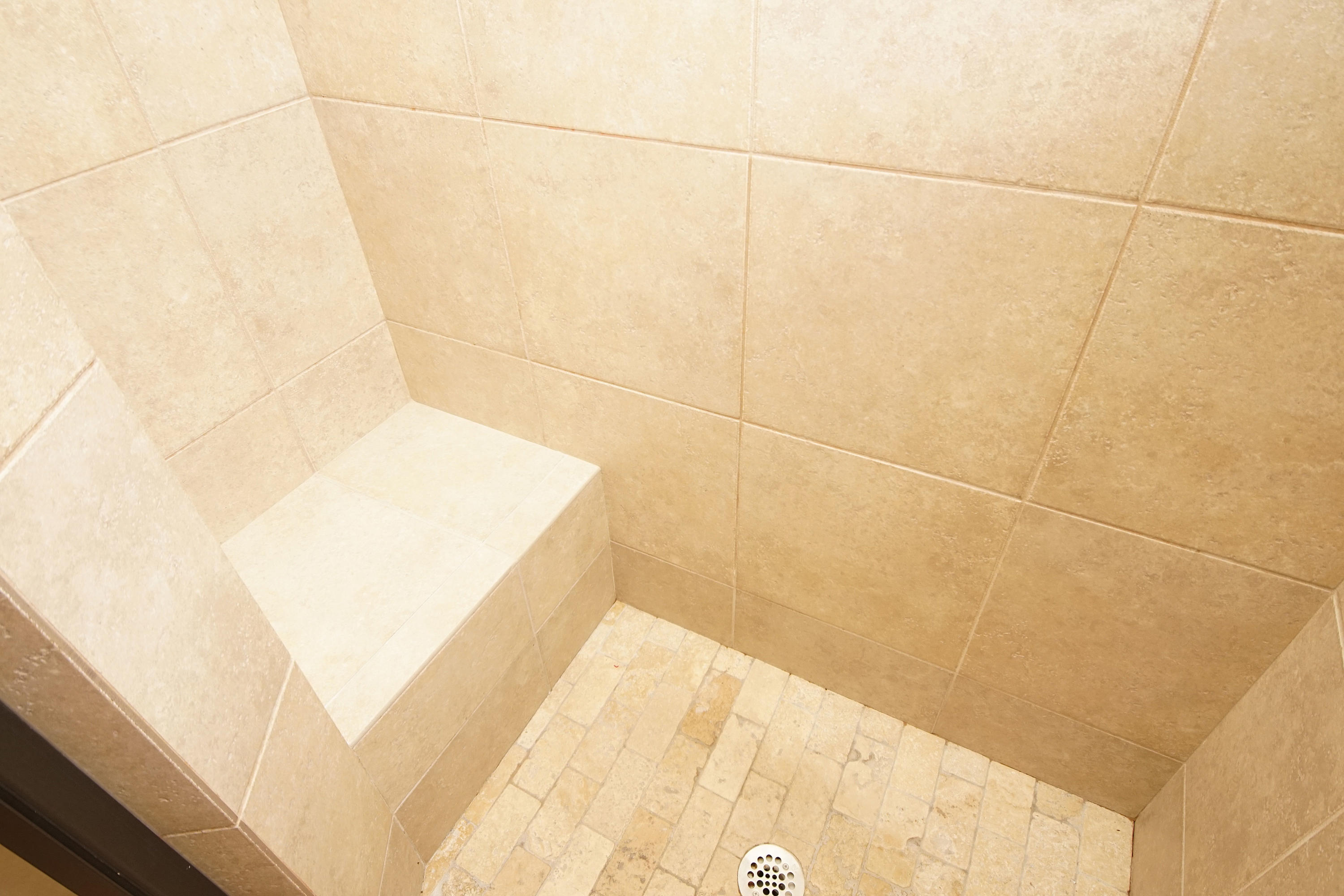 LEISURE BAY - Residential