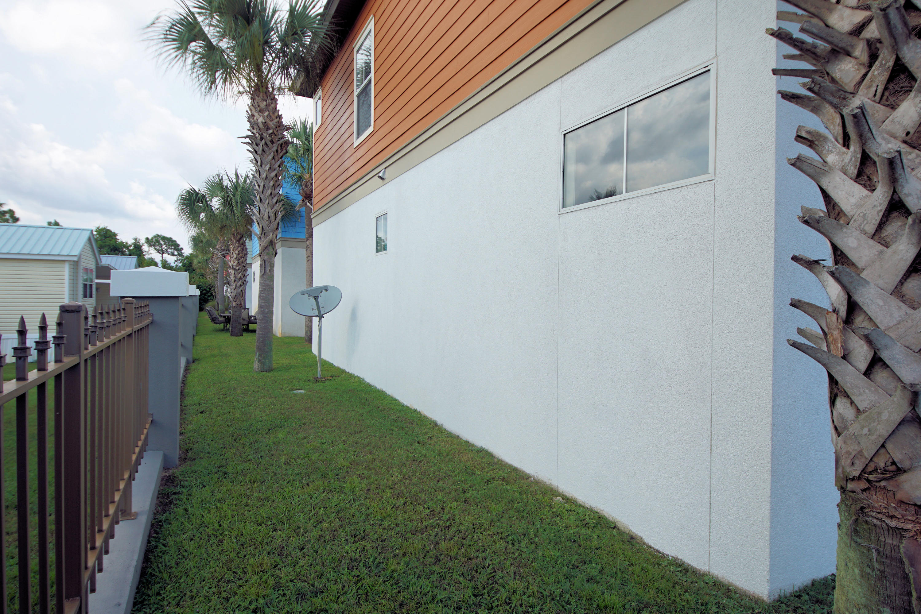 LEISURE BAY - Residential