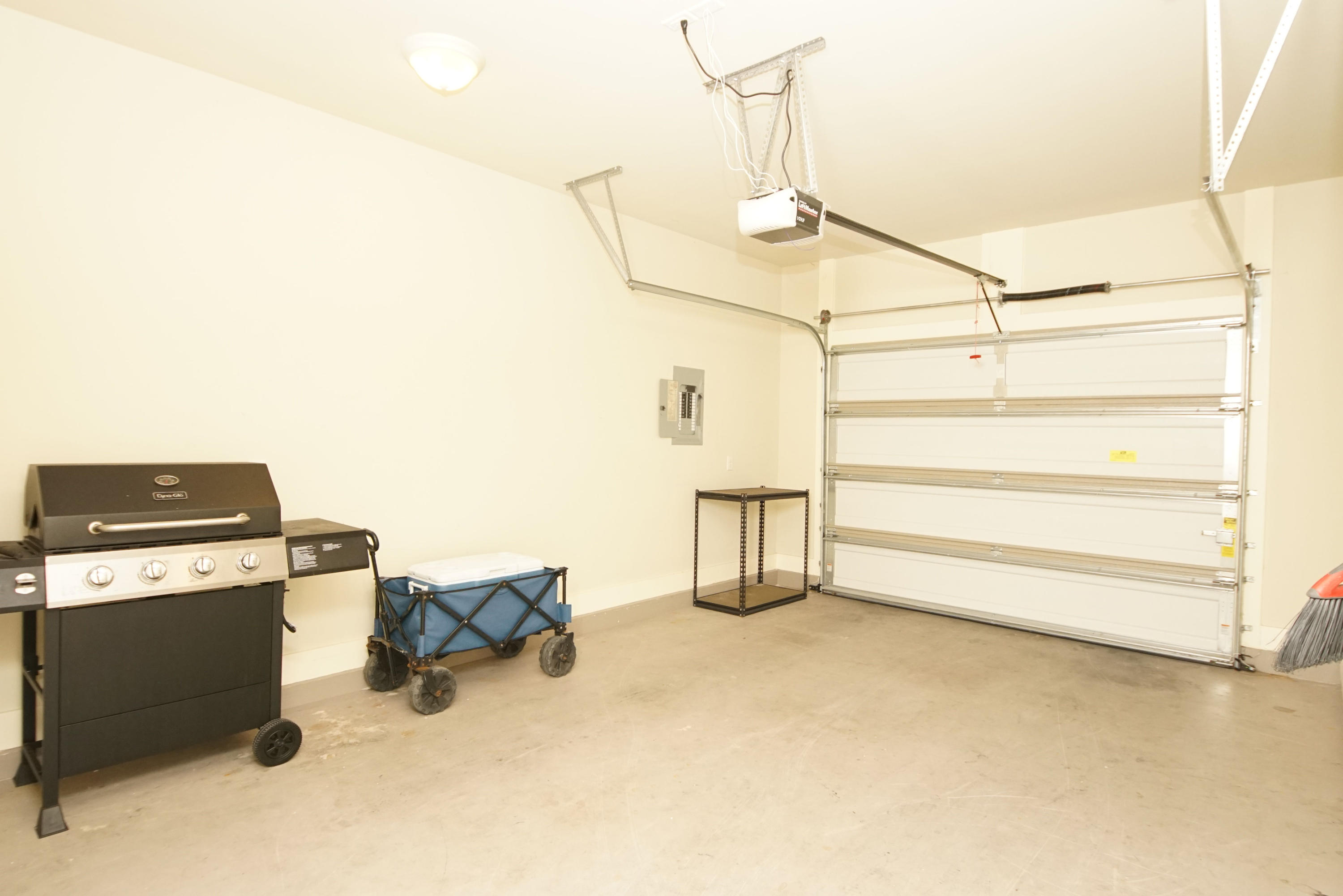 LEISURE BAY - Residential