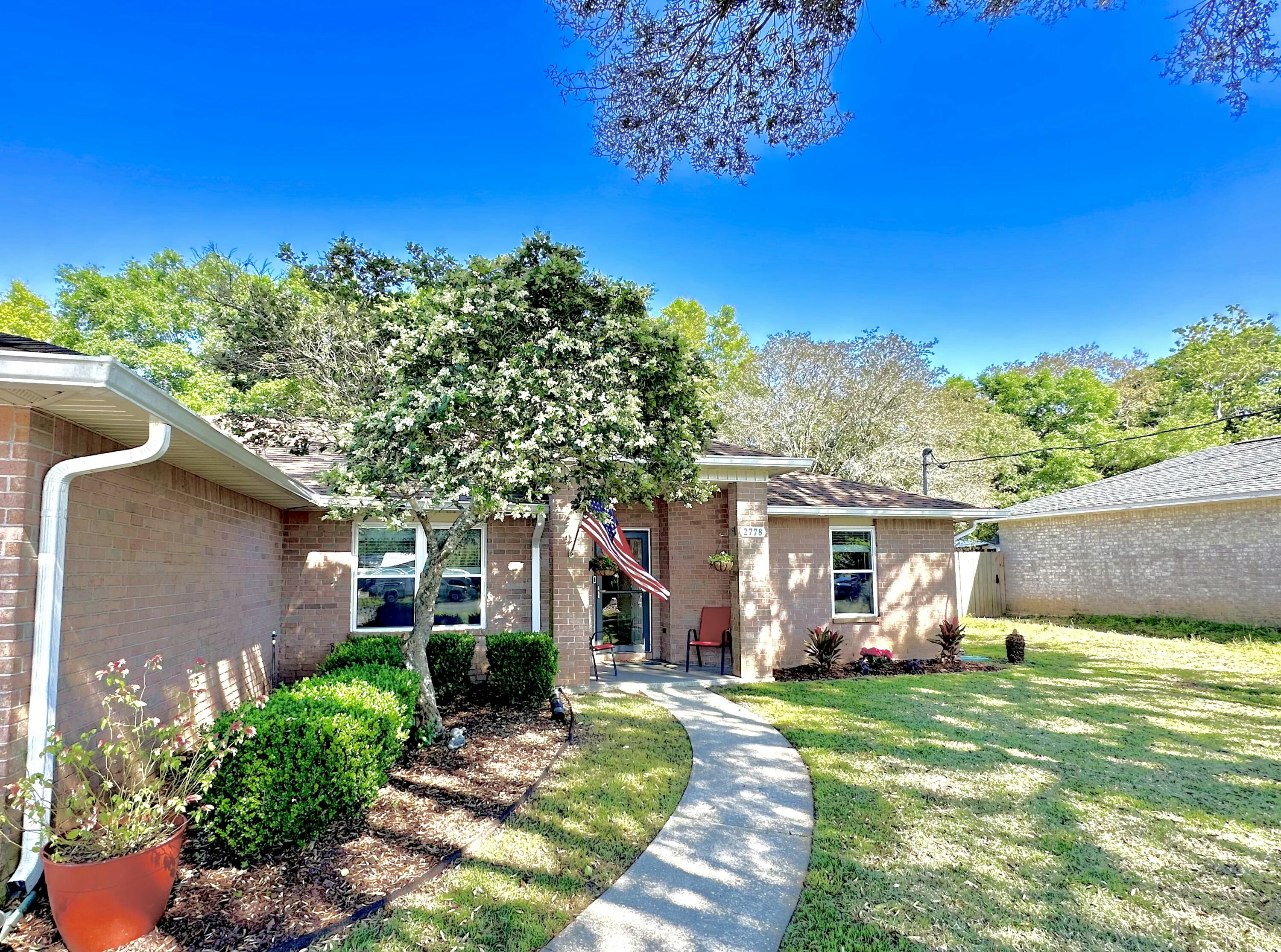 RIVERSIDE LANDING - Residential