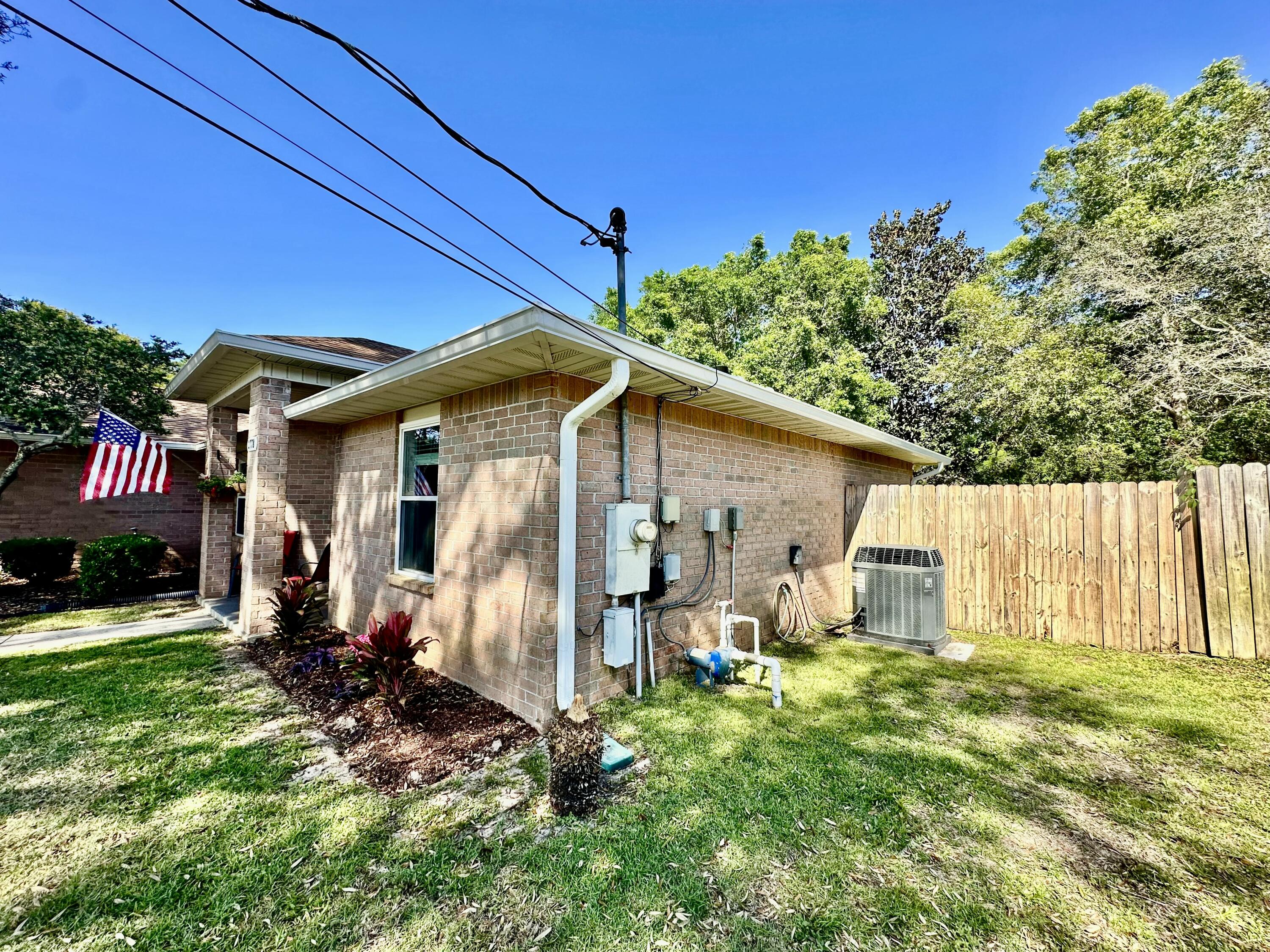 RIVERSIDE LANDING - Residential