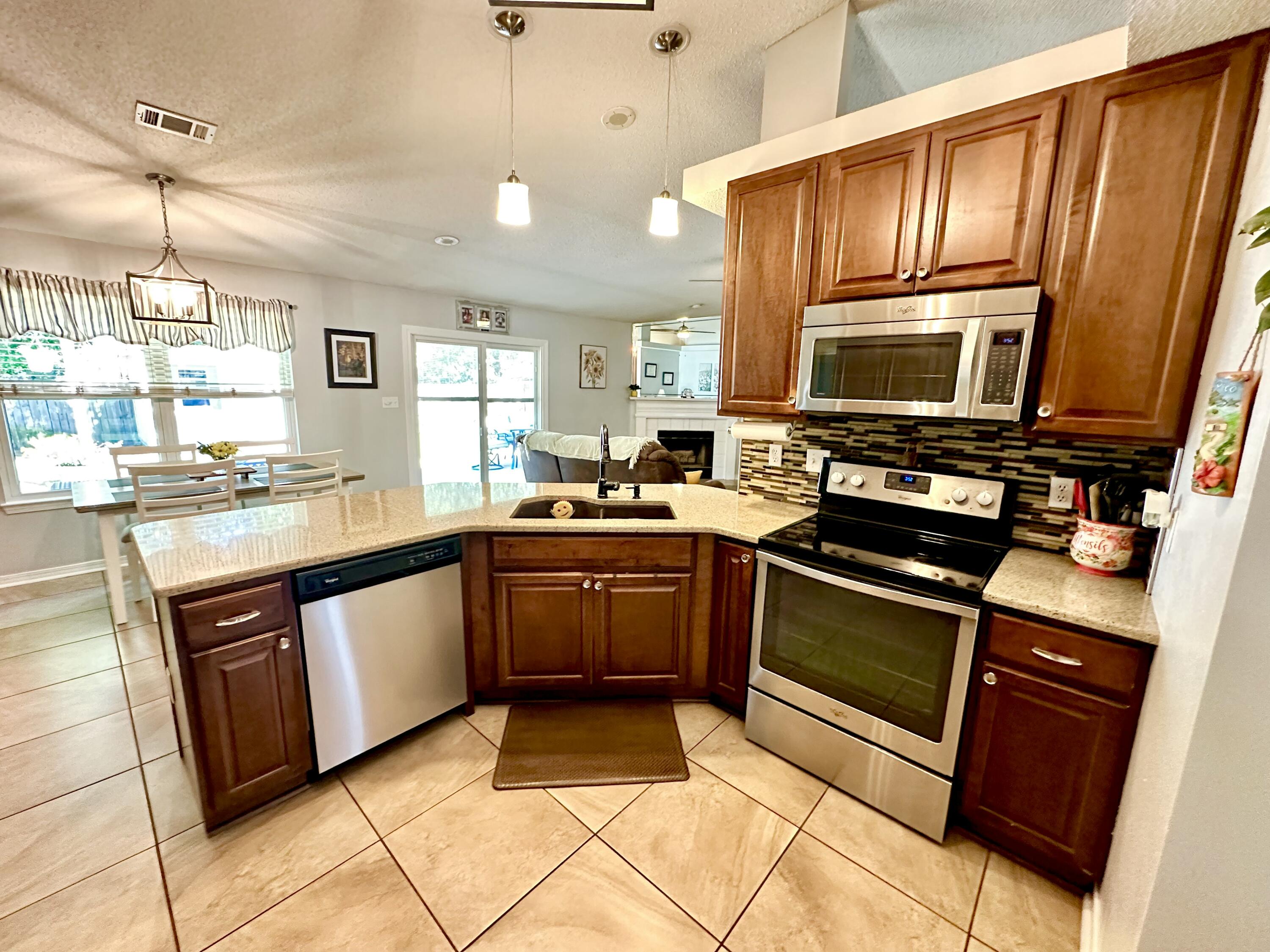 RIVERSIDE LANDING - Residential
