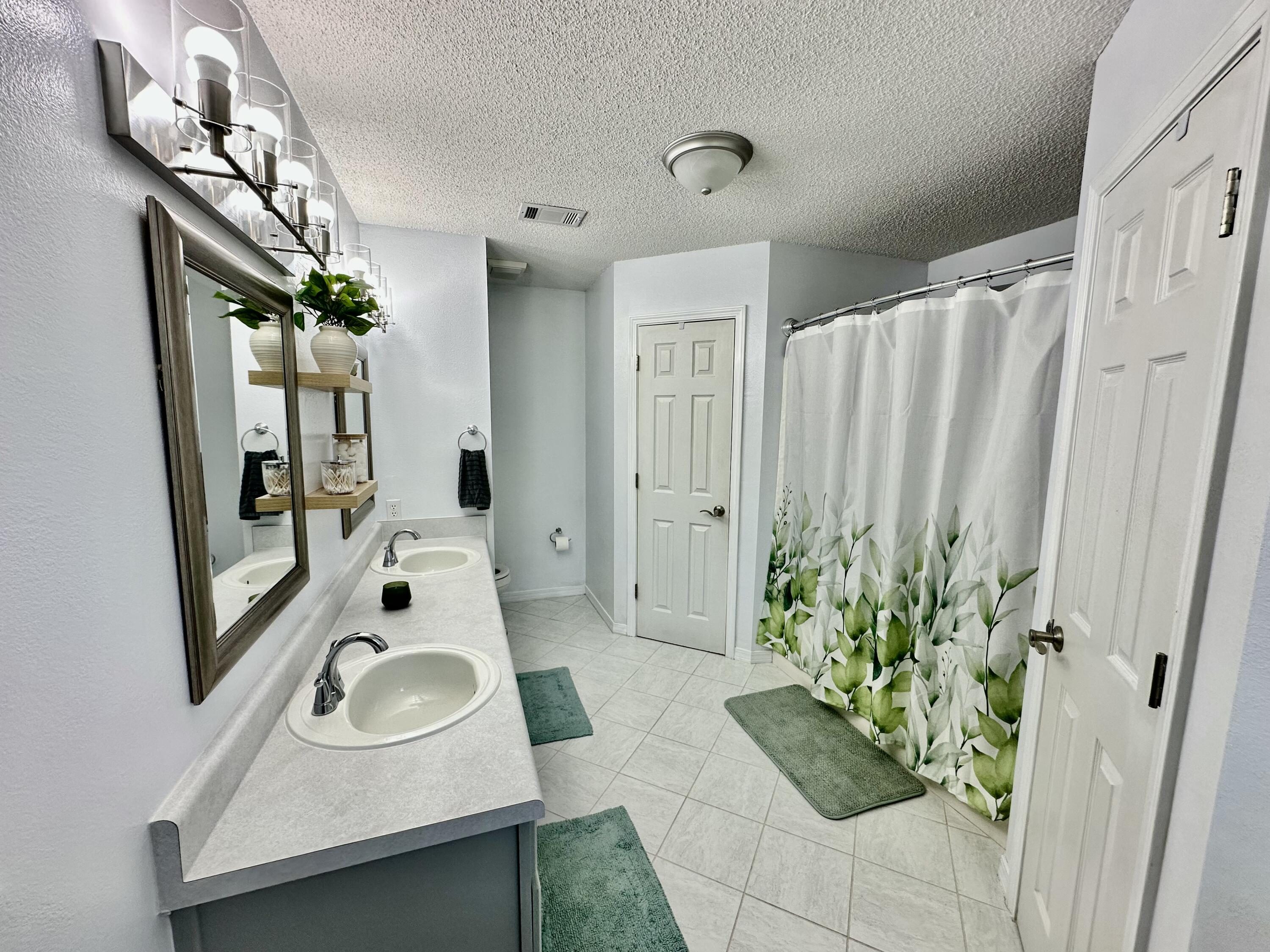 RIVERSIDE LANDING - Residential
