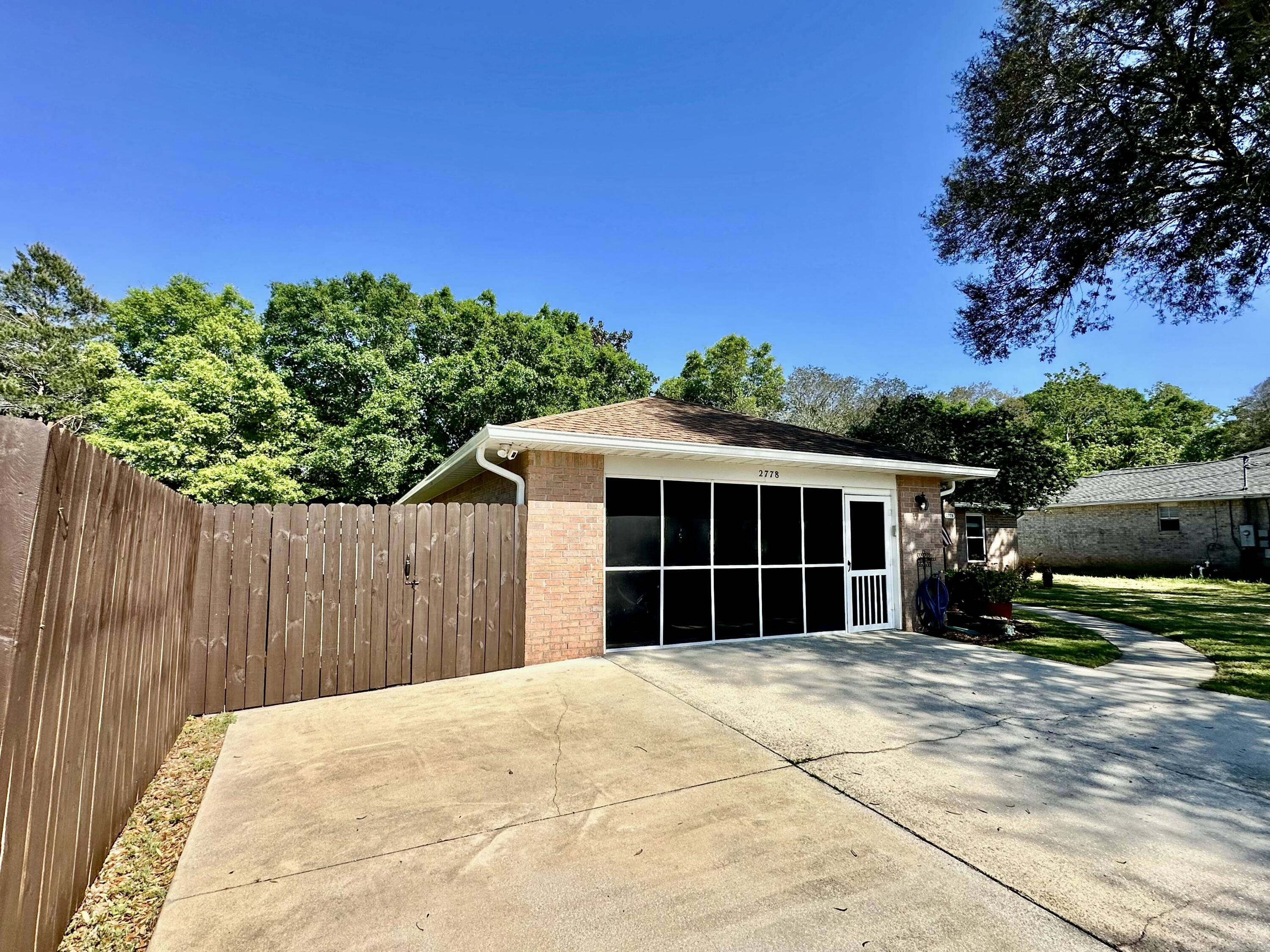 RIVERSIDE LANDING - Residential