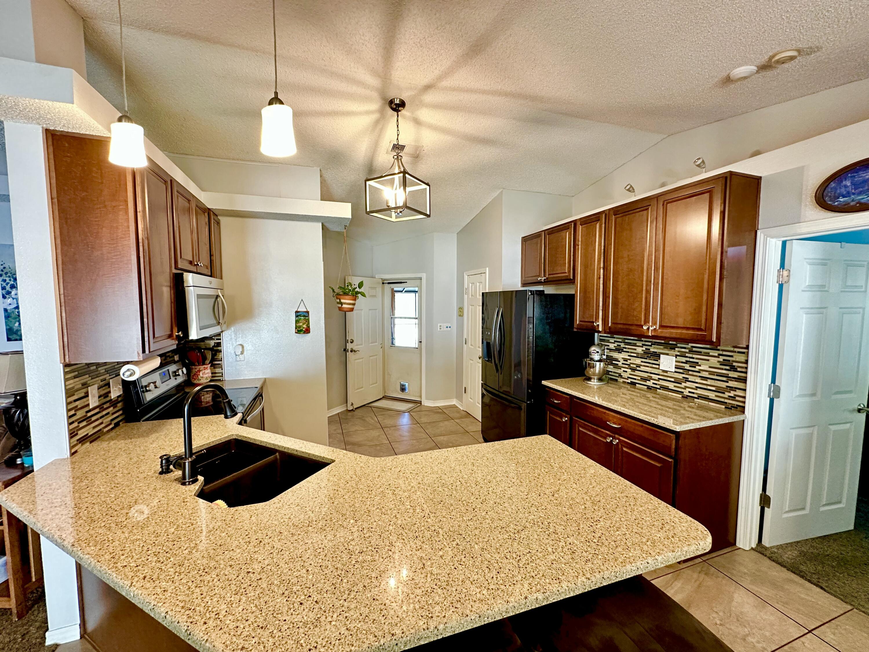 RIVERSIDE LANDING - Residential