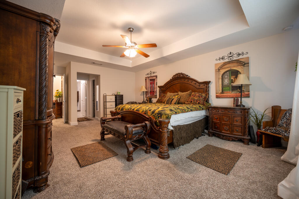 WINDMEADOWS - Residential