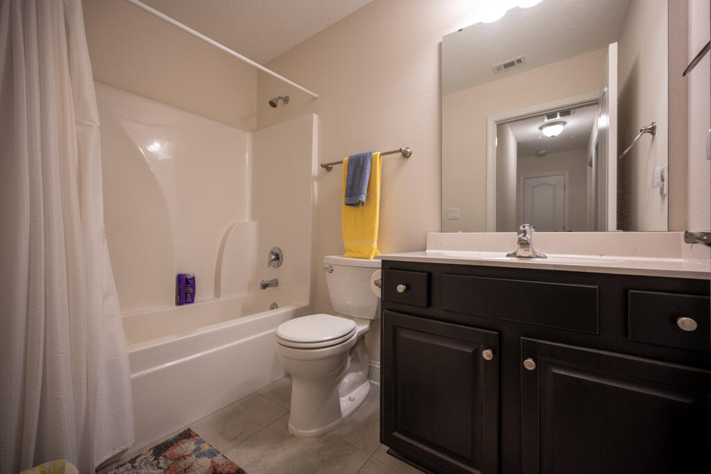 WINDMEADOWS - Residential