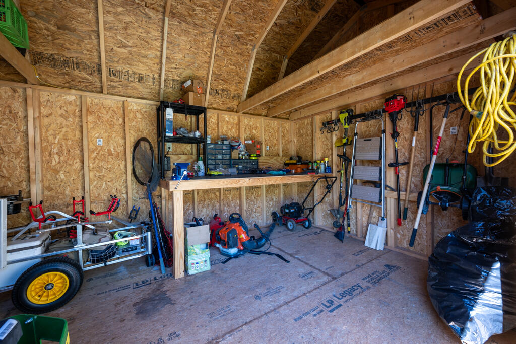 WINDMEADOWS - Residential