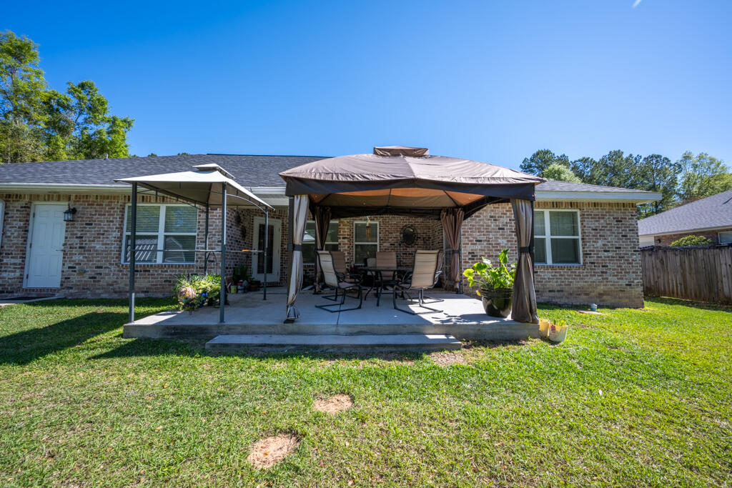 WINDMEADOWS - Residential