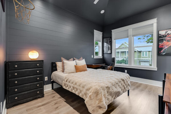 LAKESIDE AT BLUE MOUNTAIN BEACH - Residential Lease