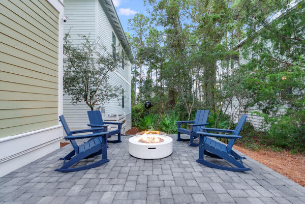 LAKESIDE AT BLUE MOUNTAIN BEACH - Residential Lease