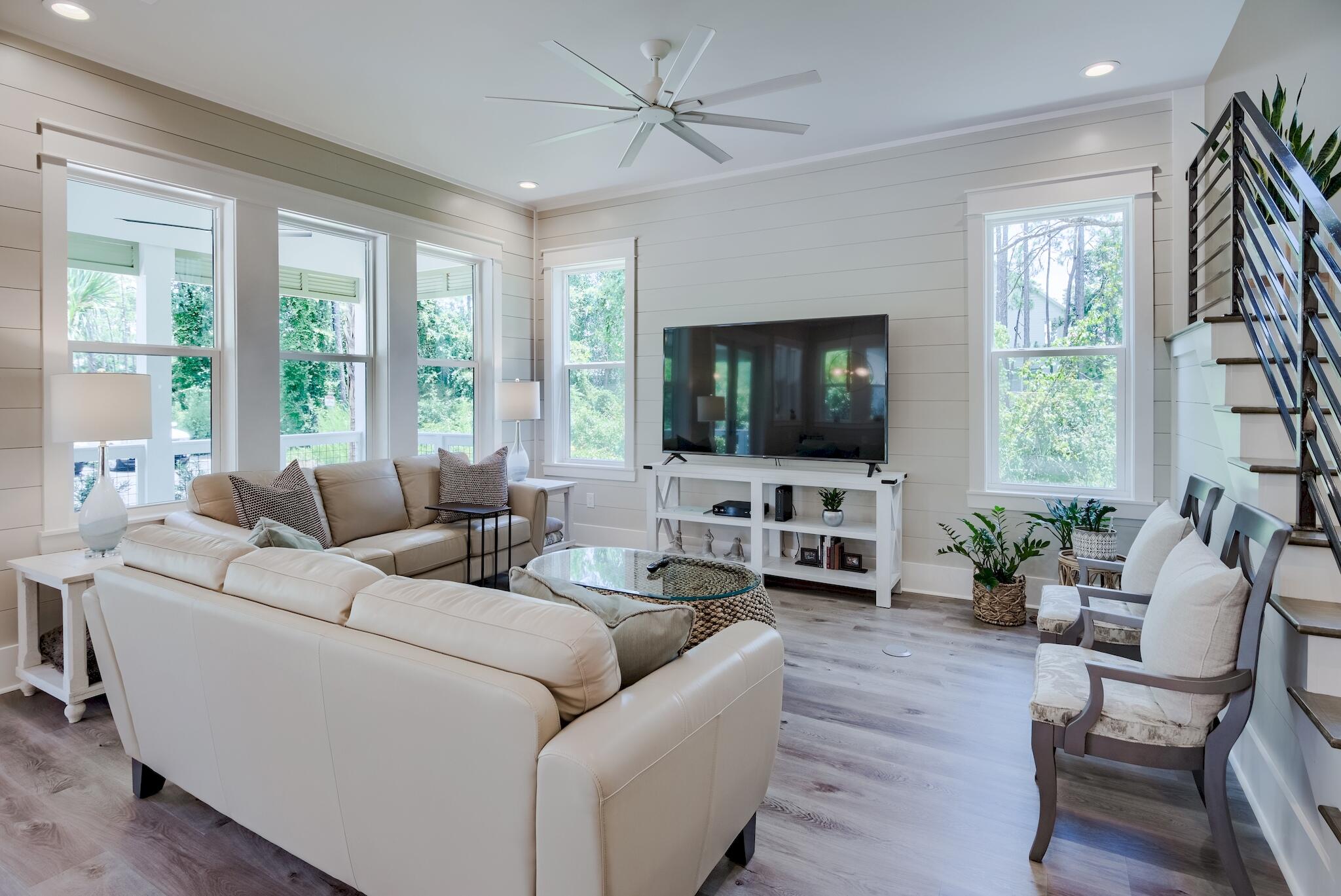 LAKESIDE AT BLUE MOUNTAIN BEACH - Residential Lease
