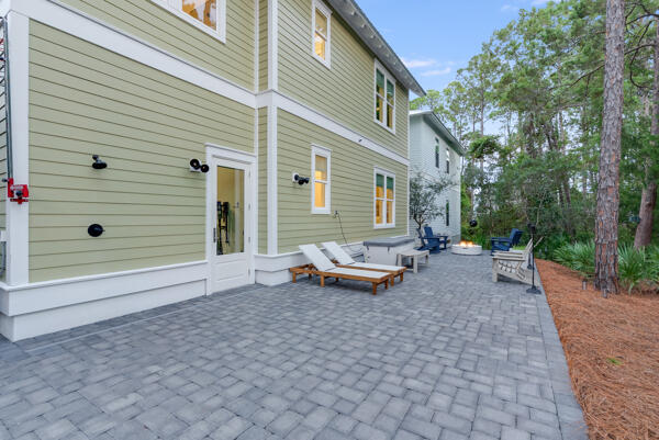 LAKESIDE AT BLUE MOUNTAIN BEACH - Residential Lease