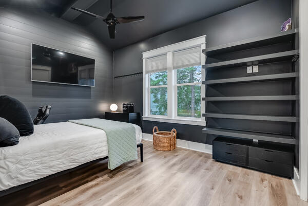 LAKESIDE AT BLUE MOUNTAIN BEACH - Residential Lease