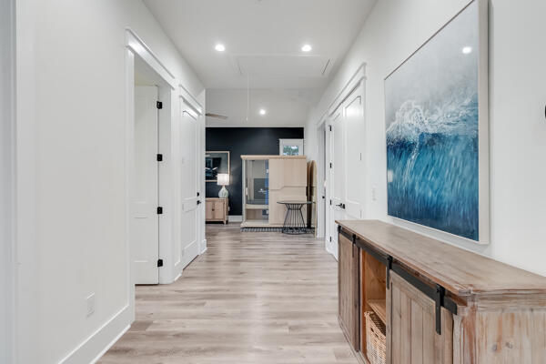 LAKESIDE AT BLUE MOUNTAIN BEACH - Residential Lease