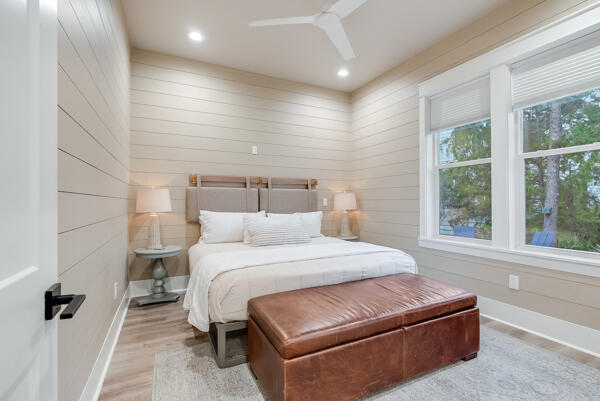 LAKESIDE AT BLUE MOUNTAIN BEACH - Residential Lease