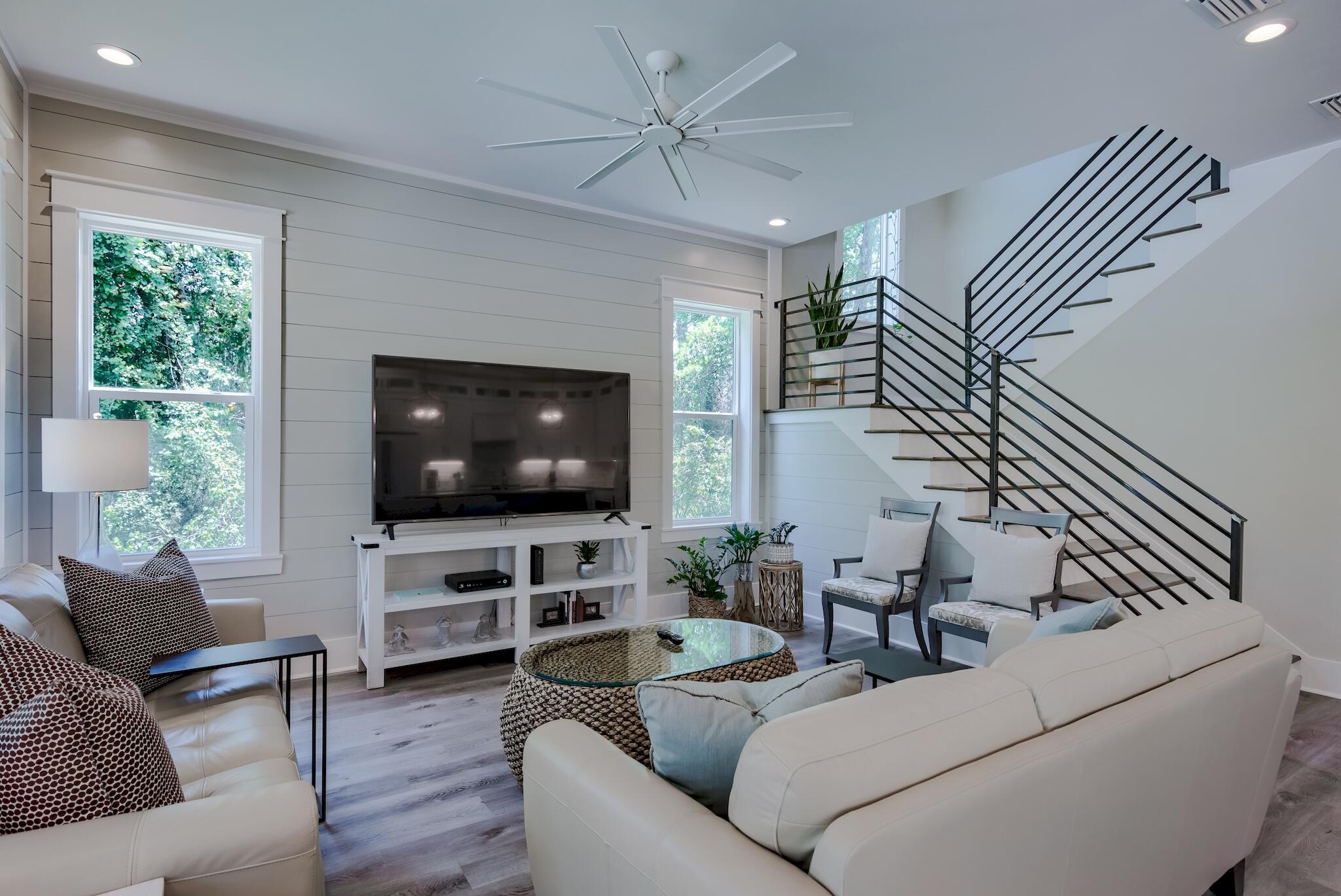 LAKESIDE AT BLUE MOUNTAIN BEACH - Residential Lease