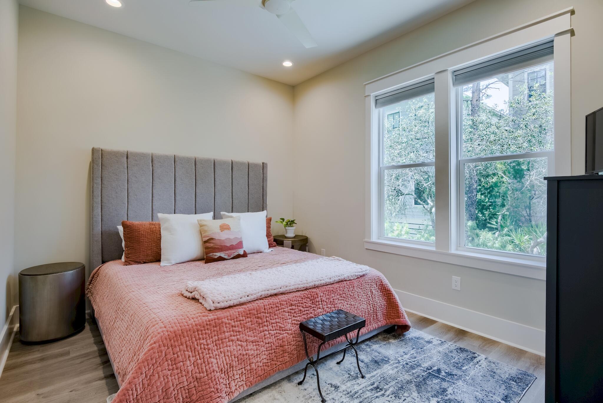 LAKESIDE AT BLUE MOUNTAIN BEACH - Residential Lease