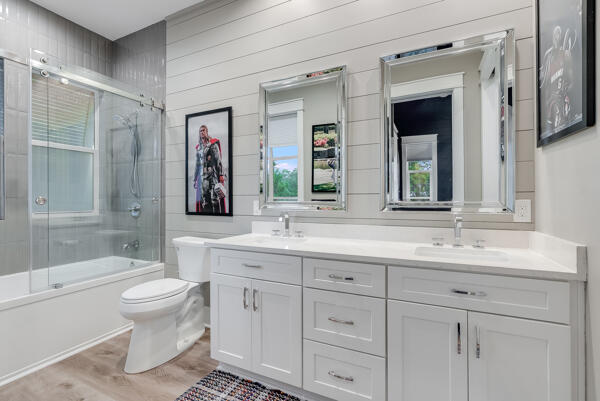 LAKESIDE AT BLUE MOUNTAIN BEACH - Residential Lease