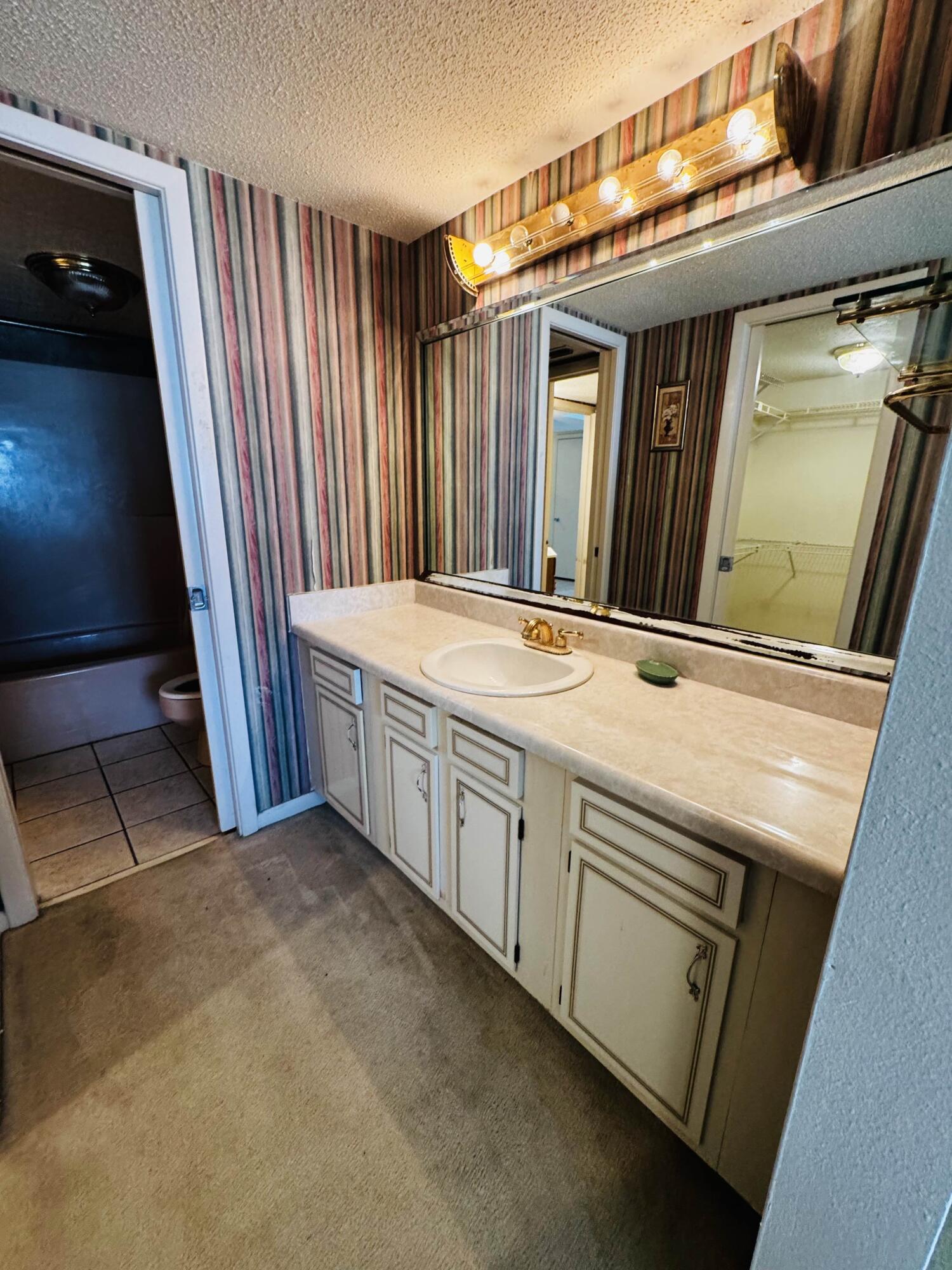EL MATADOR UNIT 133 - Residential