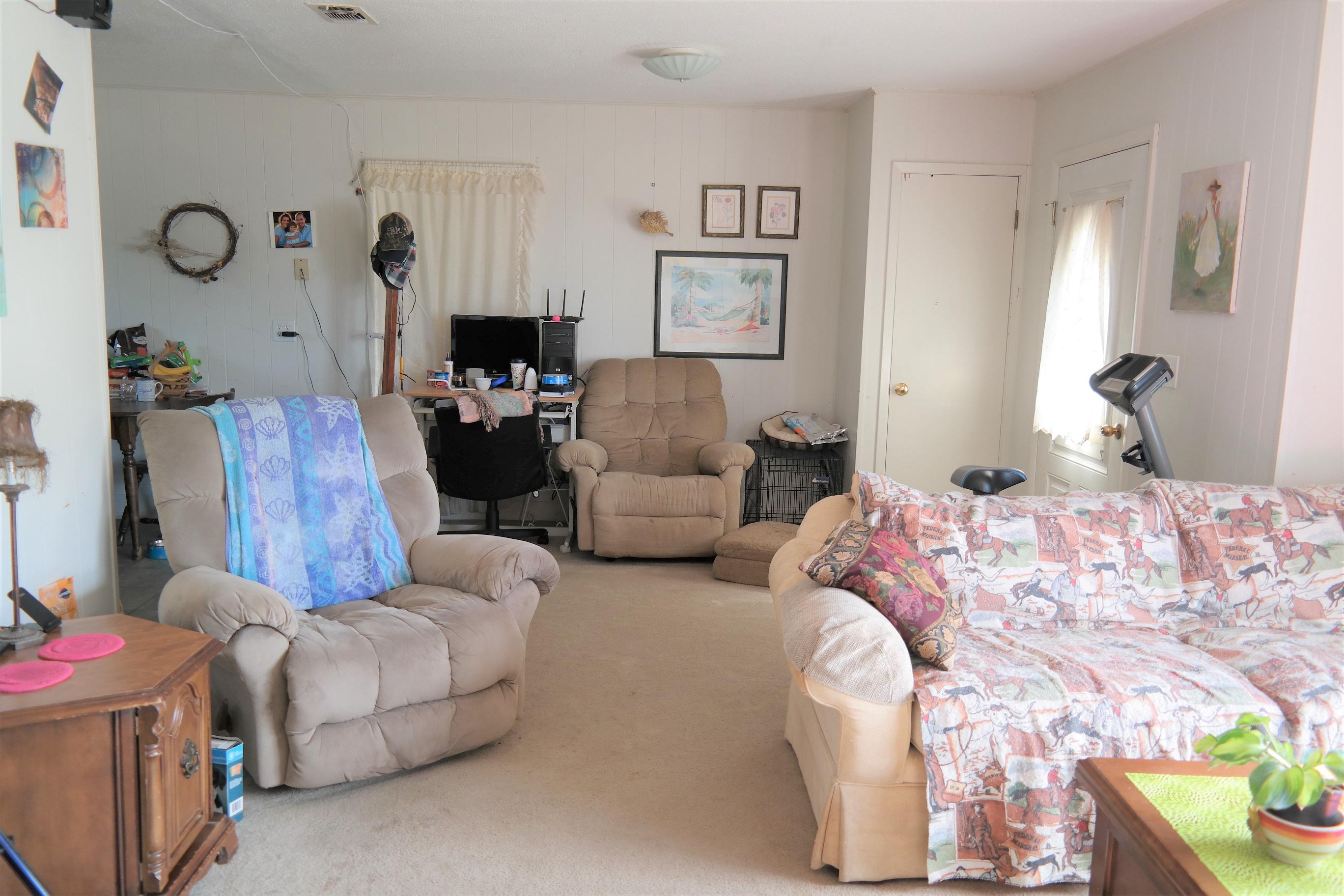 NO RECORDED SUBDIVISION - Residential