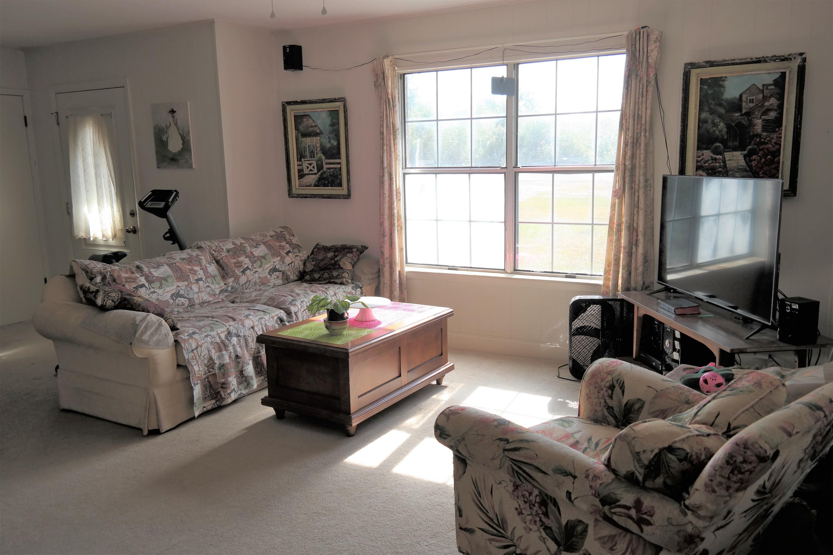 NO RECORDED SUBDIVISION - Residential