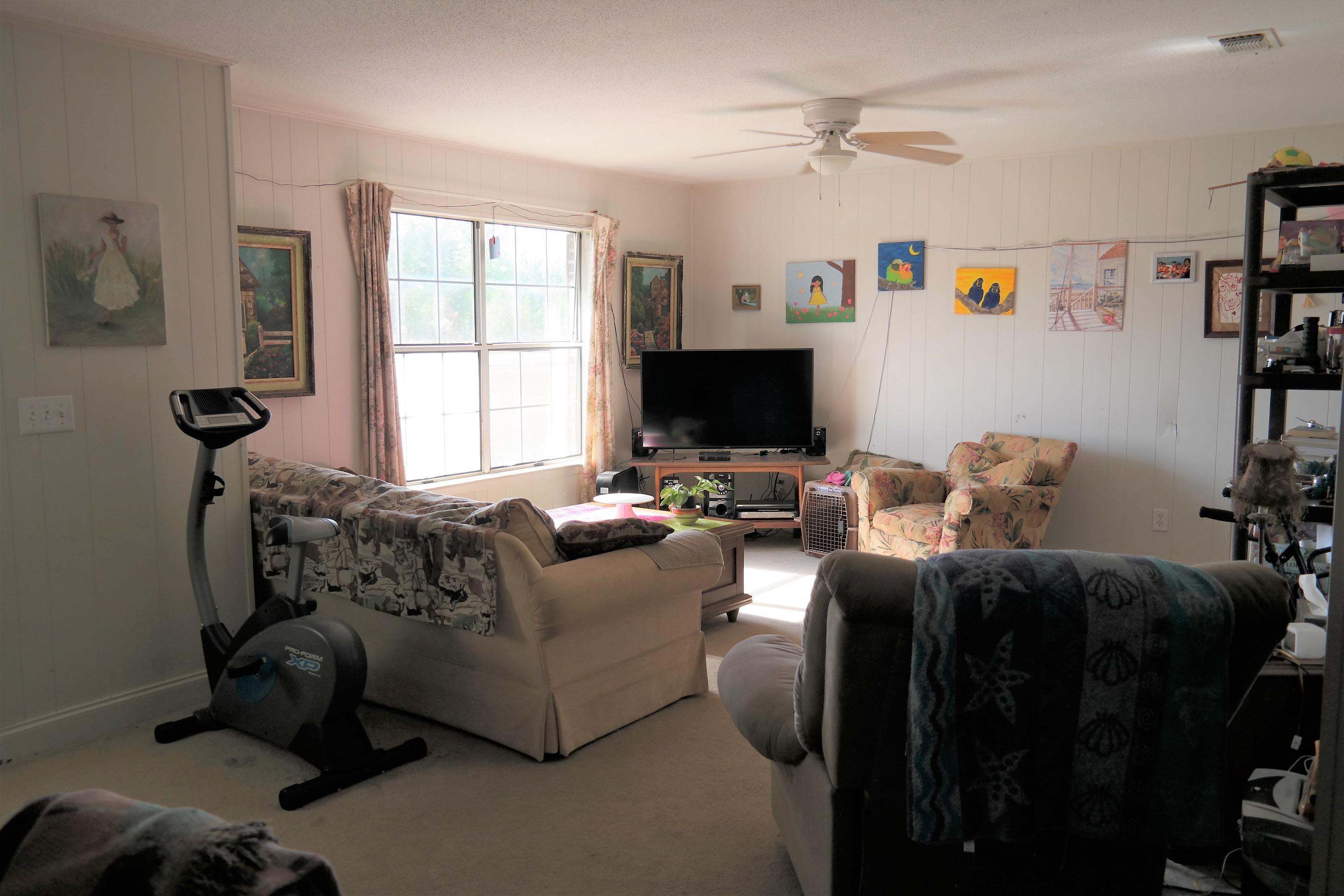 NO RECORDED SUBDIVISION - Residential