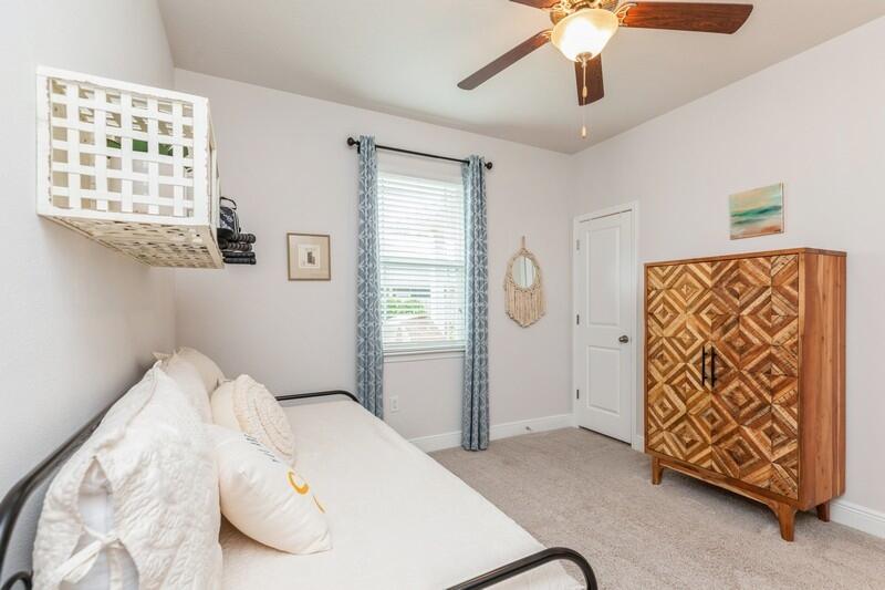 HAMMOCK BAY - Residential