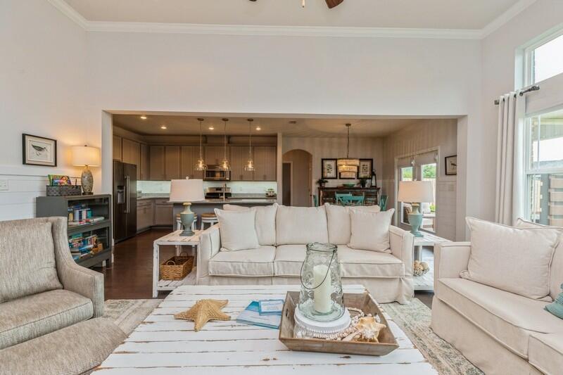 HAMMOCK BAY - Residential