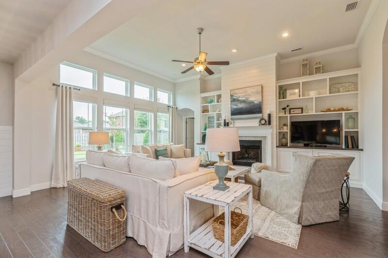 HAMMOCK BAY - Residential