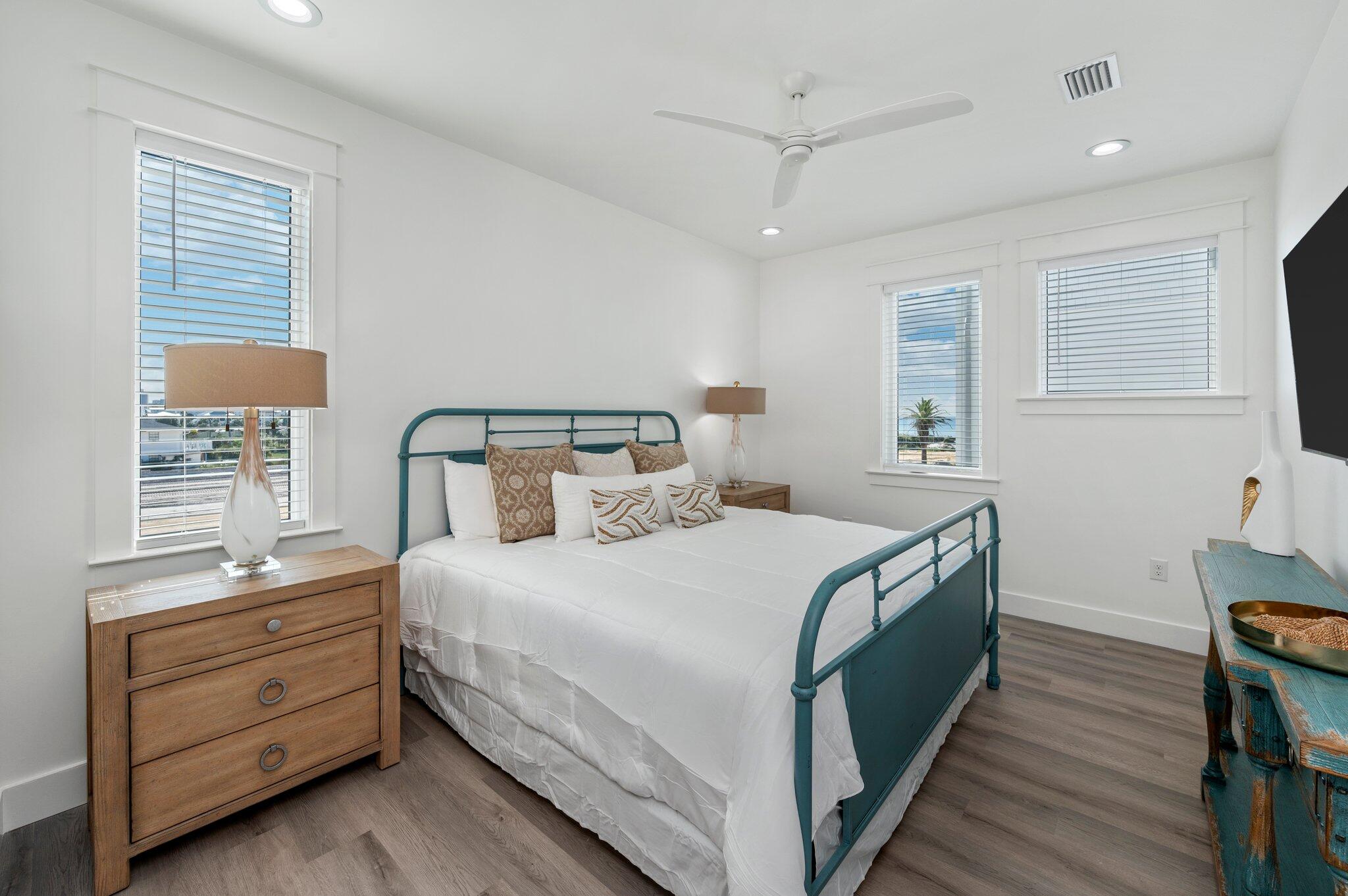 MIRAMAR BEACH - Residential