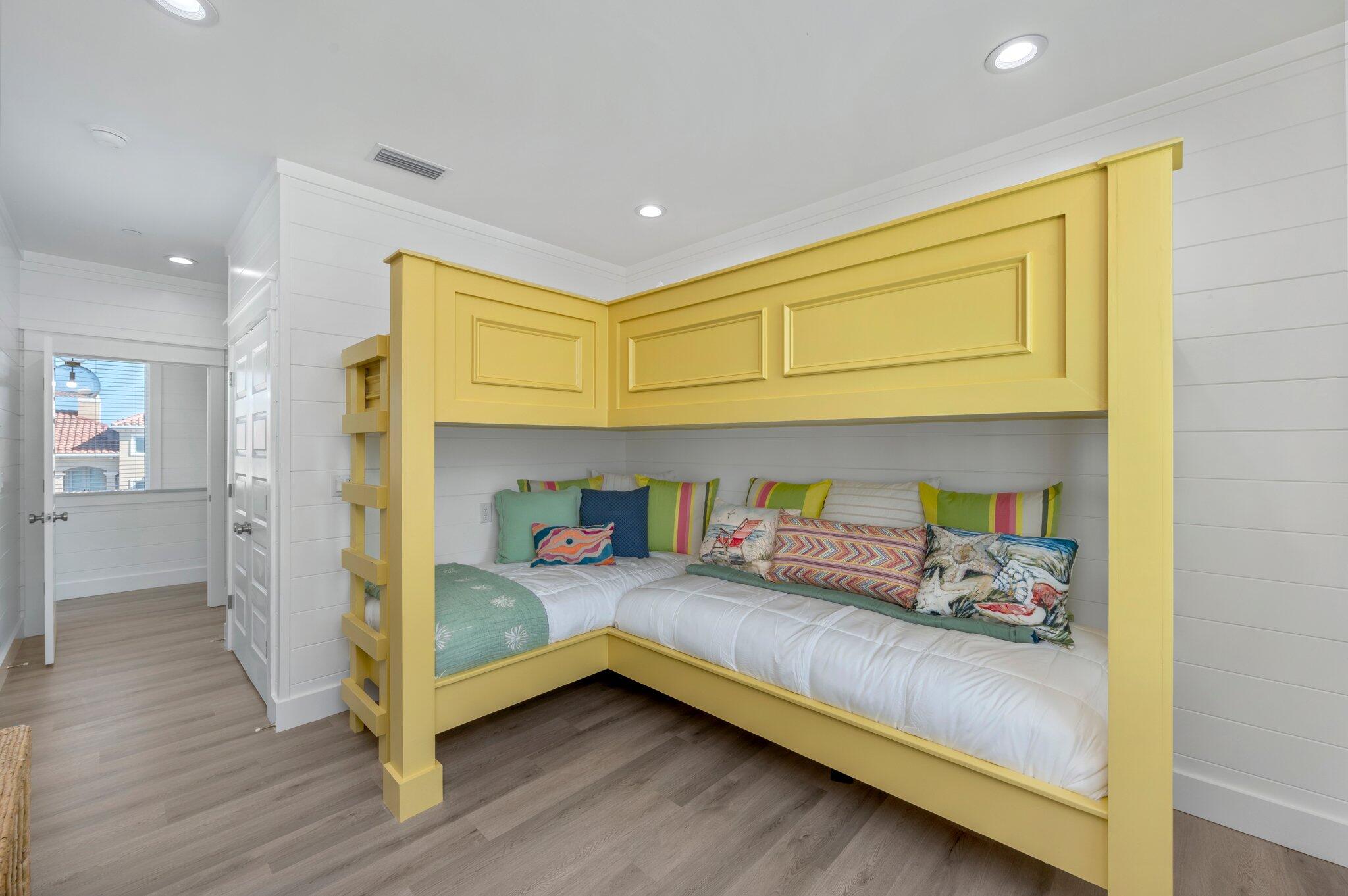 MIRAMAR BEACH - Residential