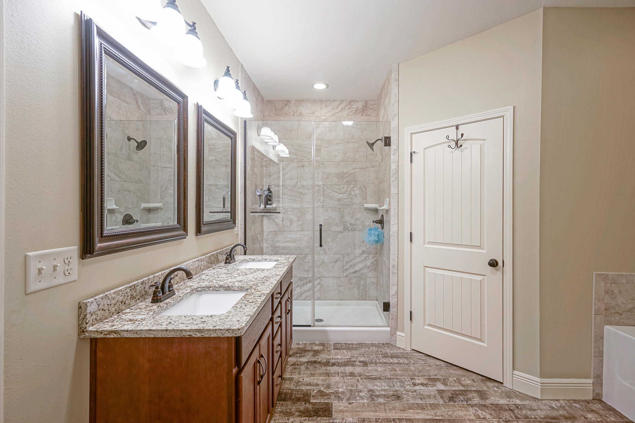 CRESTVIEW - Residential