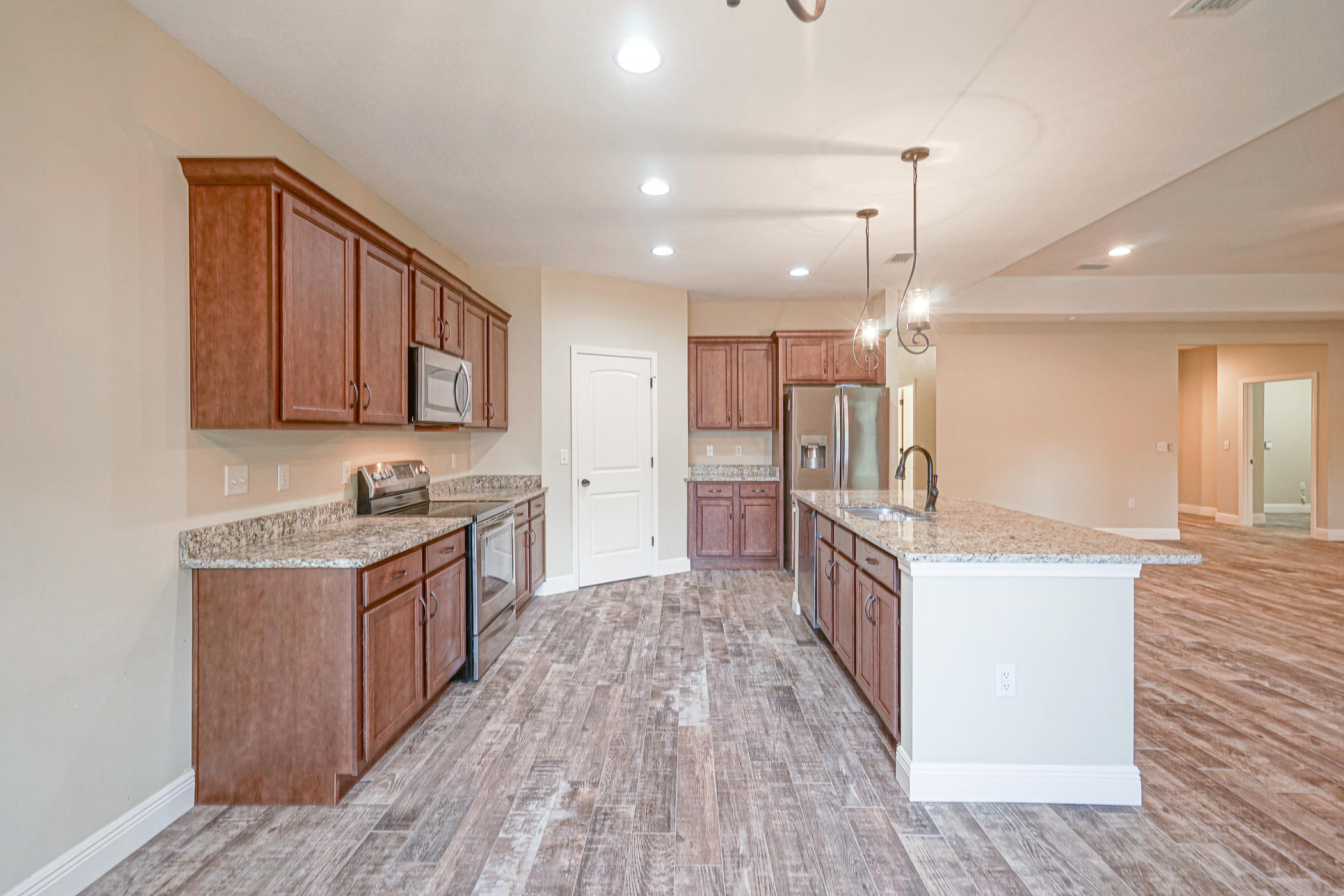 CRESTVIEW - Residential