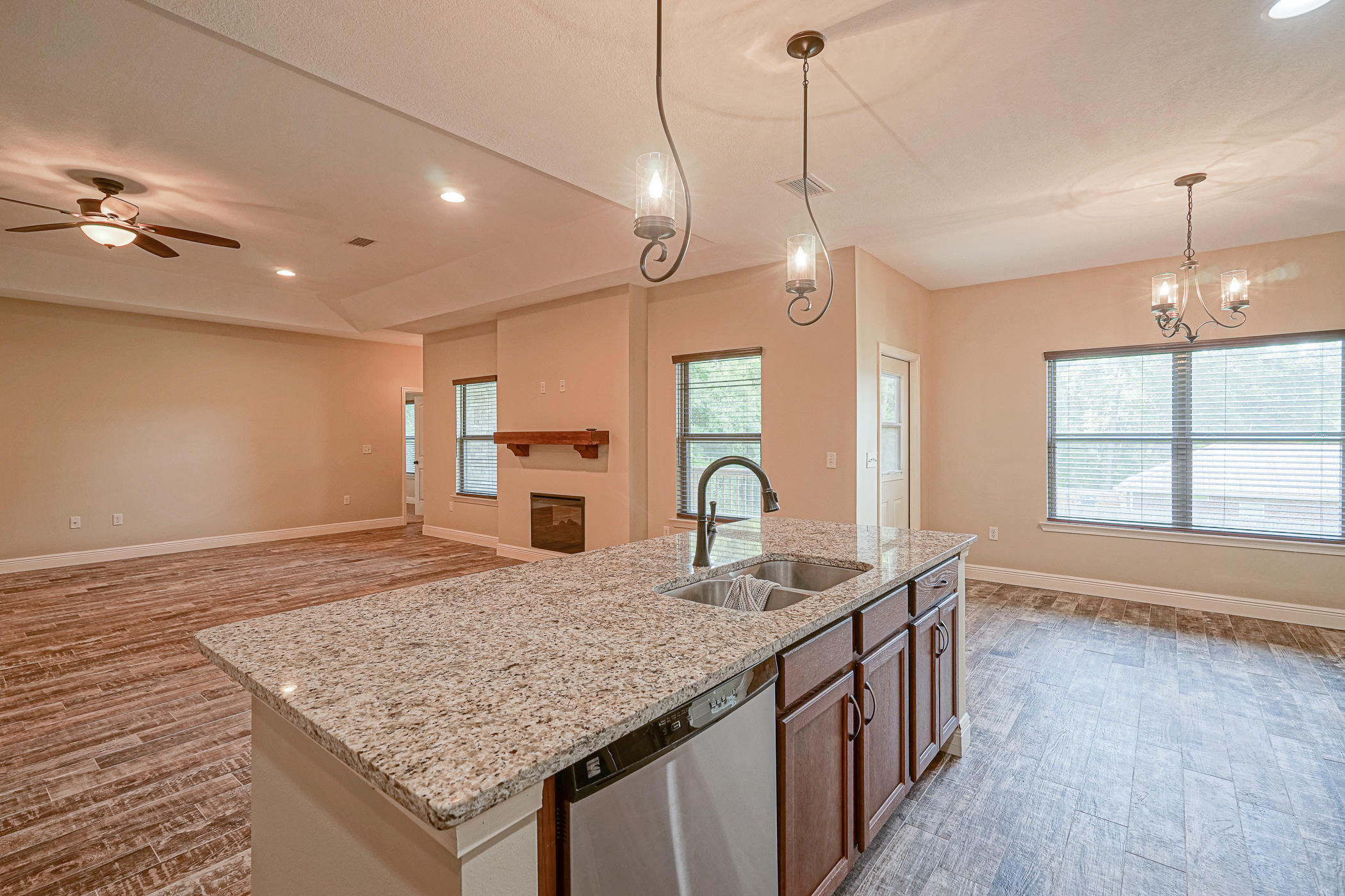 CRESTVIEW - Residential