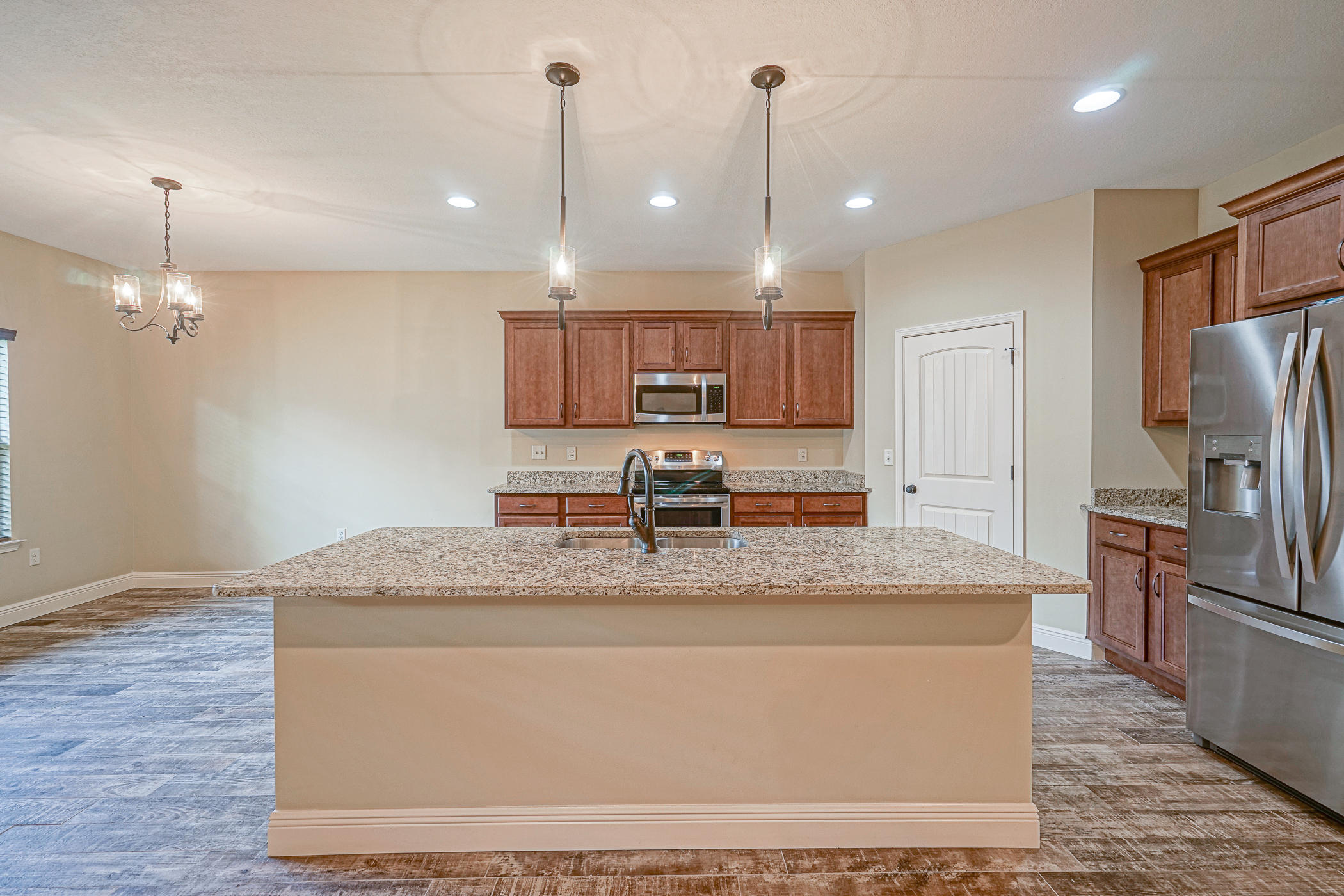 CRESTVIEW - Residential