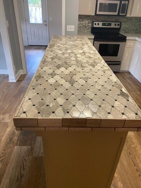 J JOHNSON UNREC - Residential