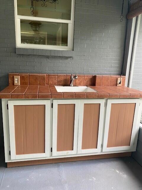 J JOHNSON UNREC - Residential