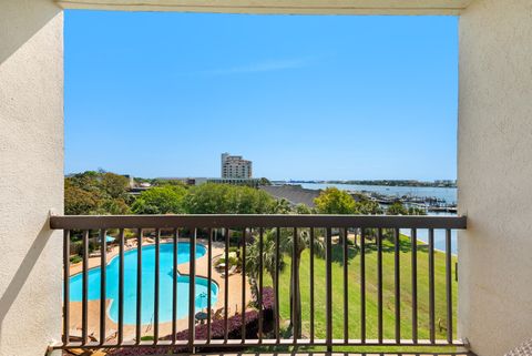 A home in Fort Walton Beach