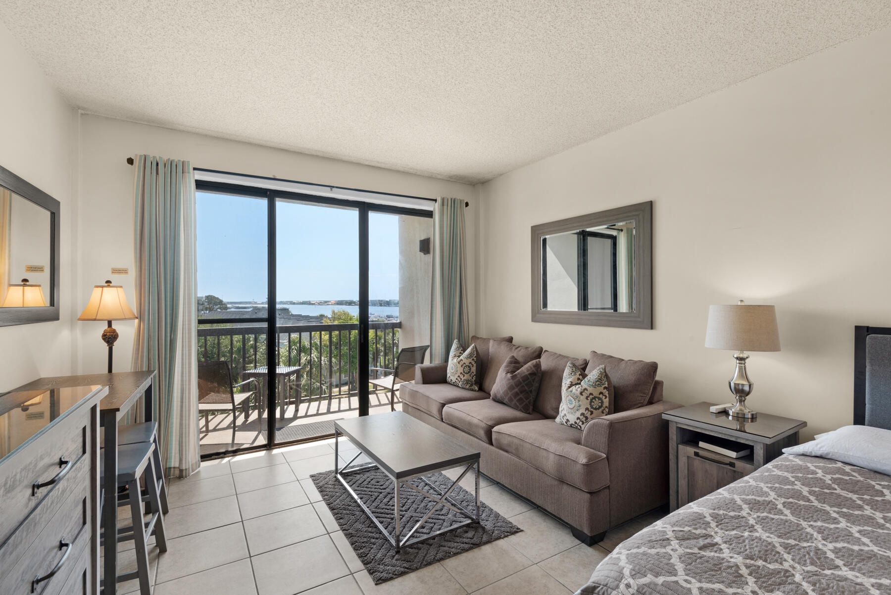 PIRATES BAY PH 1 - Residential