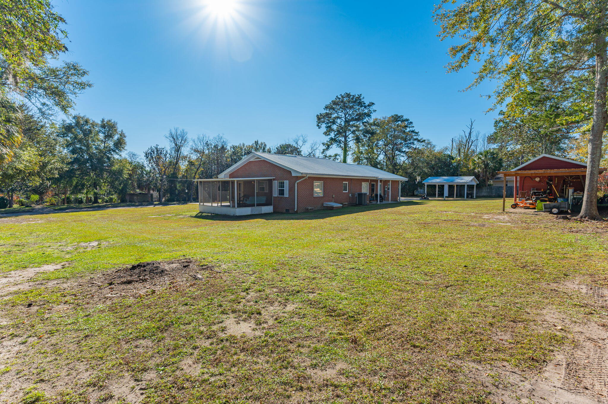 HUGHES ADD FLORALA - Residential