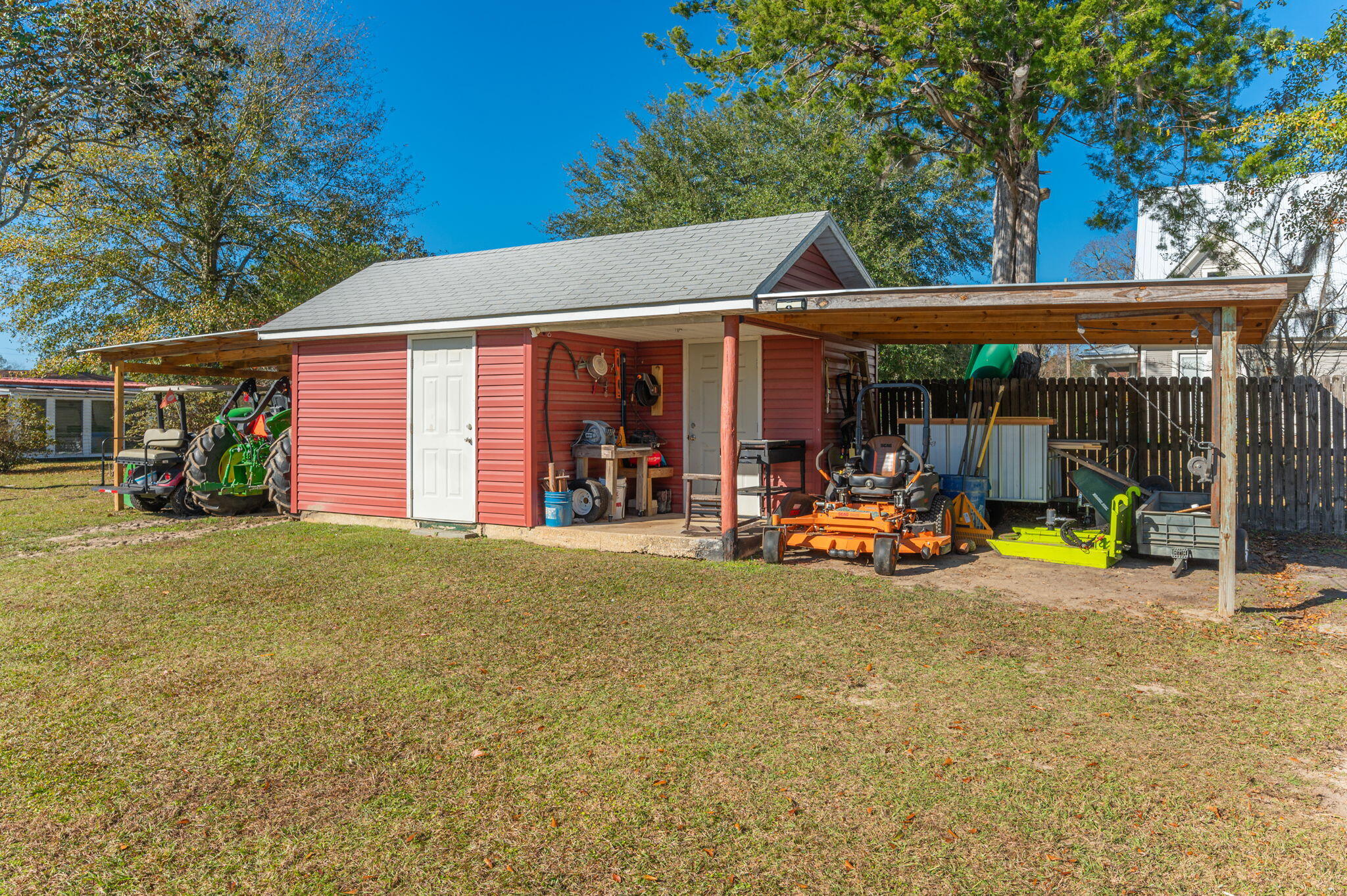HUGHES ADD FLORALA - Residential