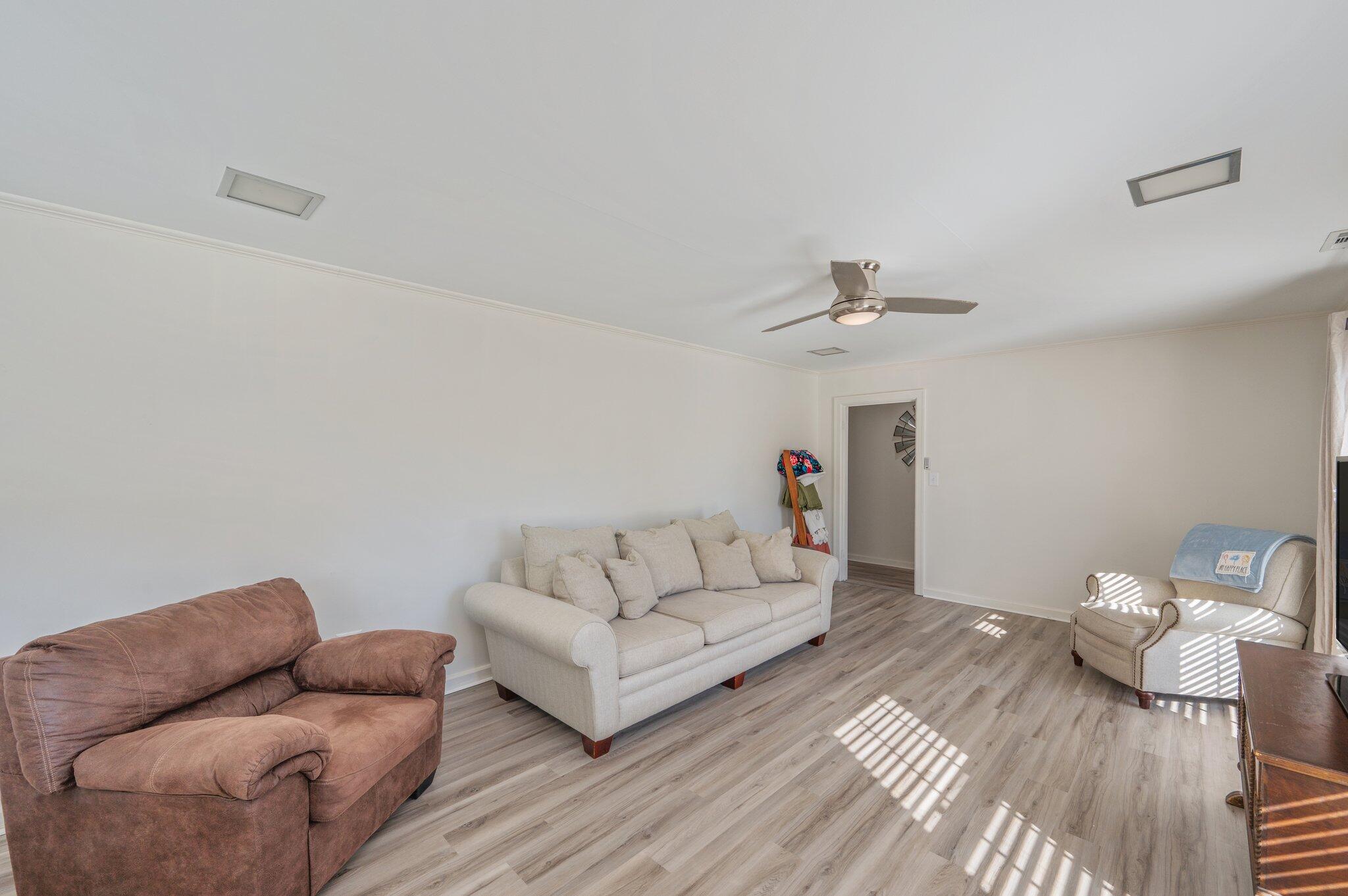 HUGHES ADD FLORALA - Residential