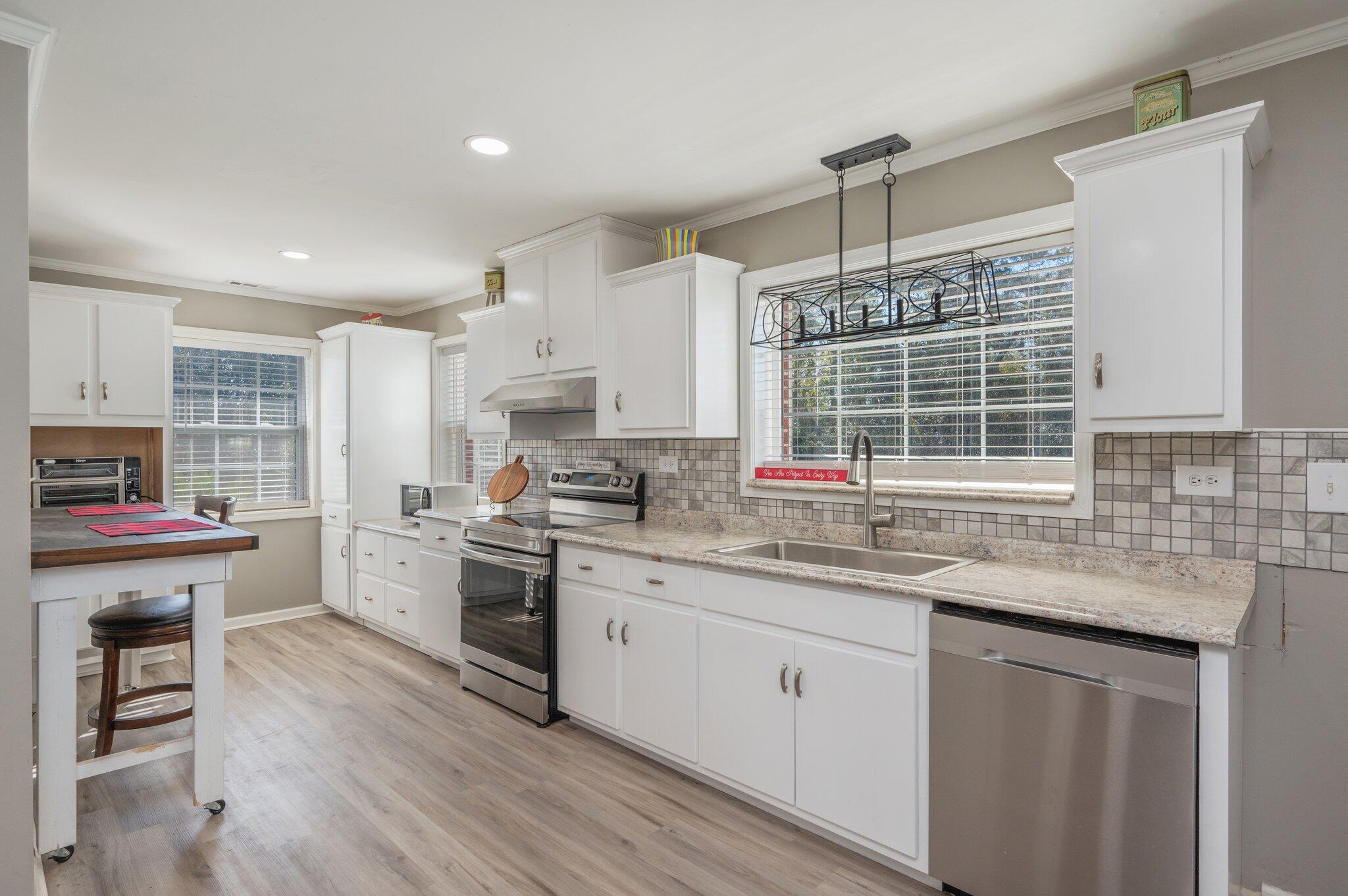 HUGHES ADD FLORALA - Residential