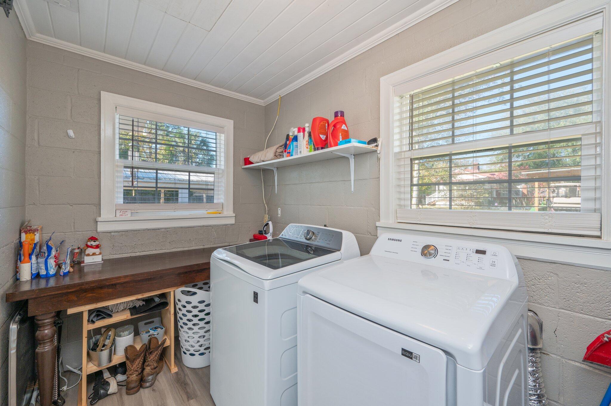 HUGHES ADD FLORALA - Residential