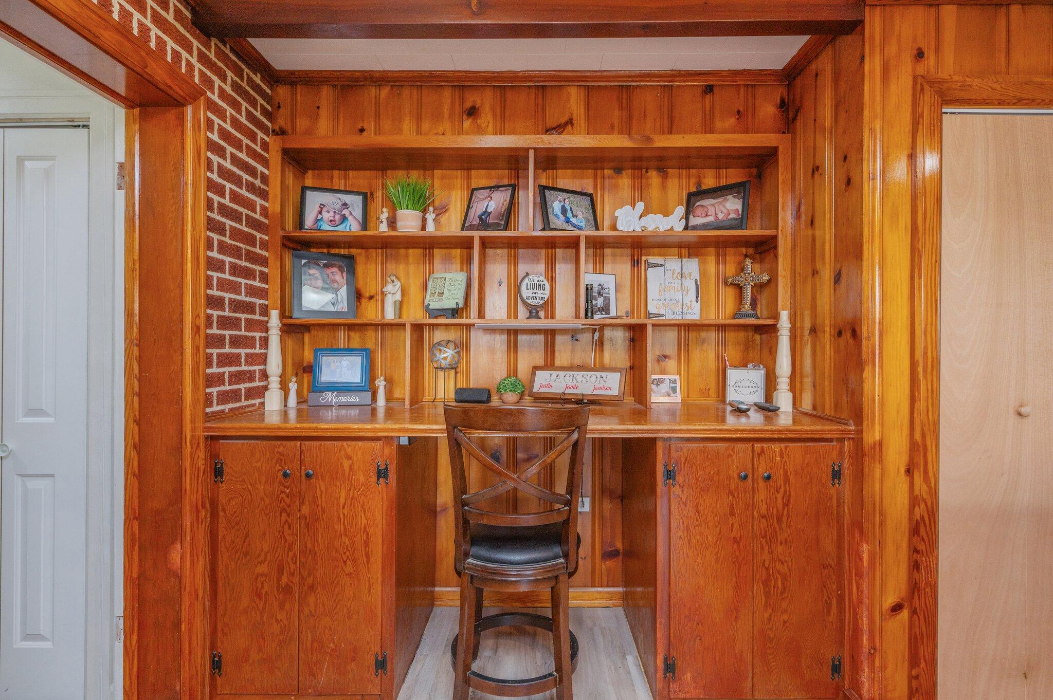 HUGHES ADD FLORALA - Residential