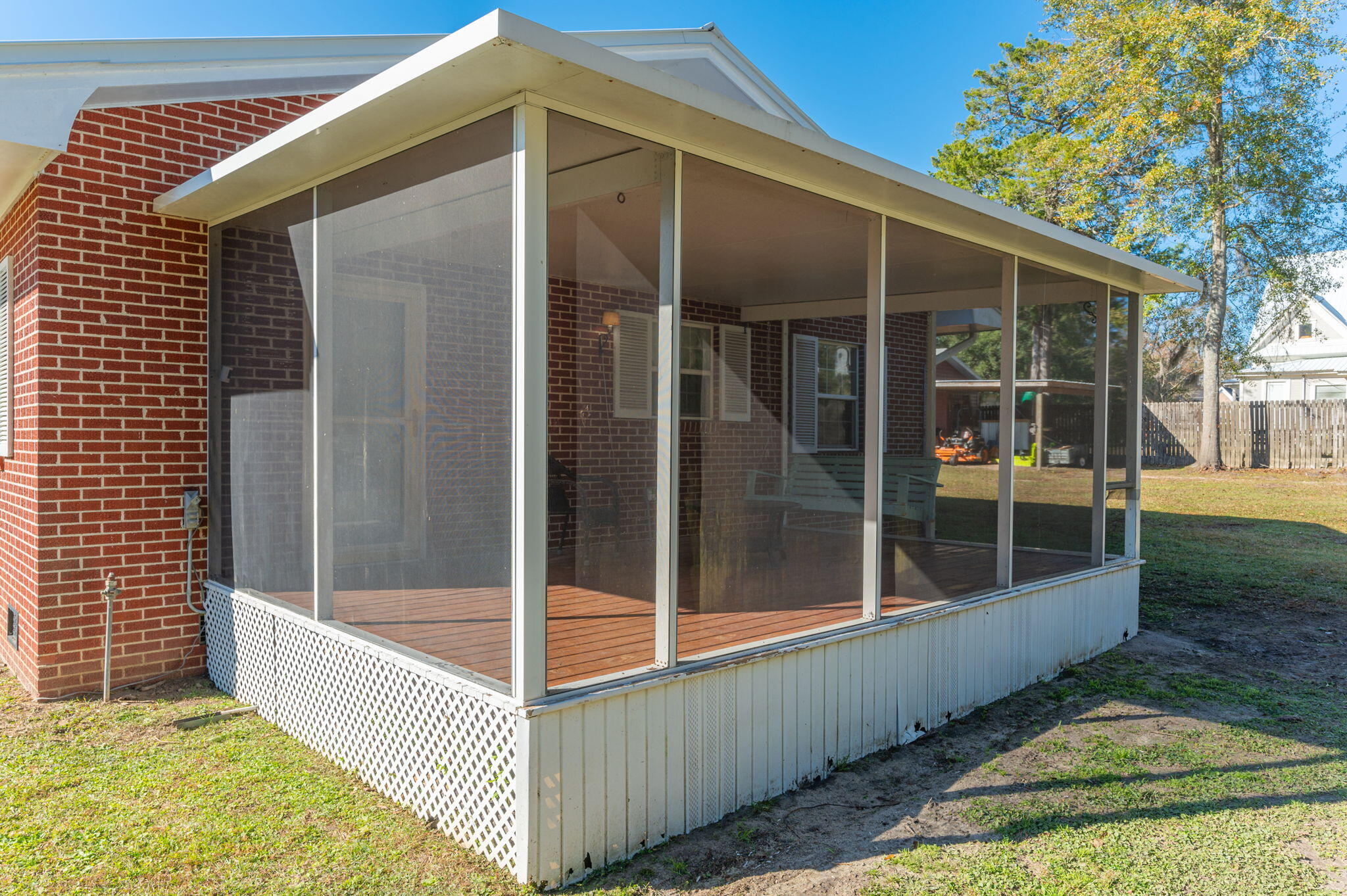 HUGHES ADD FLORALA - Residential